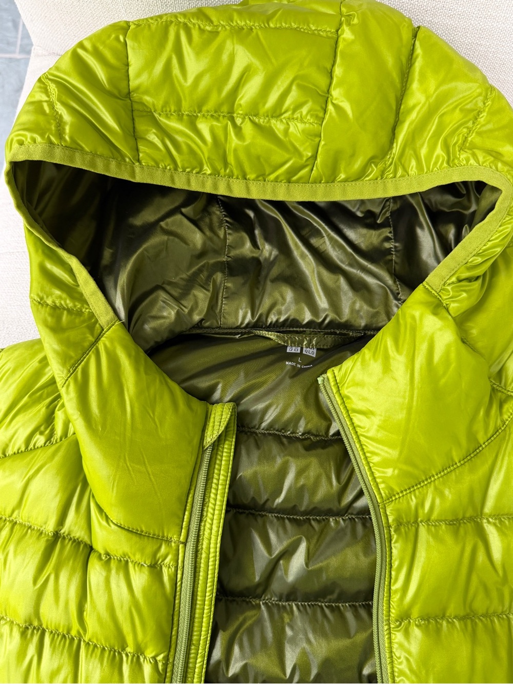 NWOT UNIQLO Ultra Light Down Hooded Jacket Rare Lime Green L